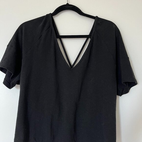 Tie Open Cross Back V-Neck Tee Banana Republic Factory - Picture 1 of 3